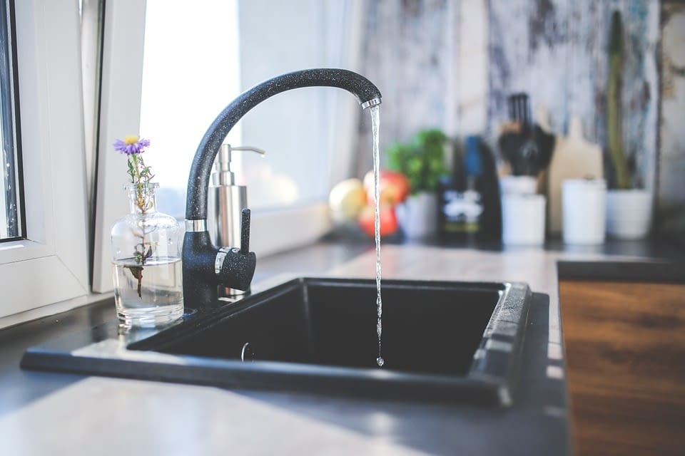 How to Choose a Kitchen Faucet